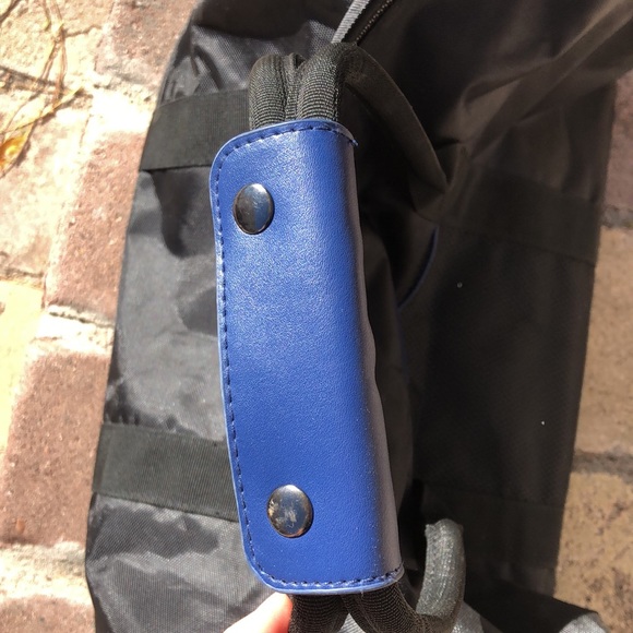 Versace Parfums Duffle Weekend Bag - Picture 4 of 9